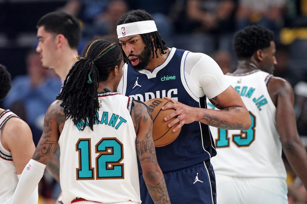 从中场带球 从中场带球